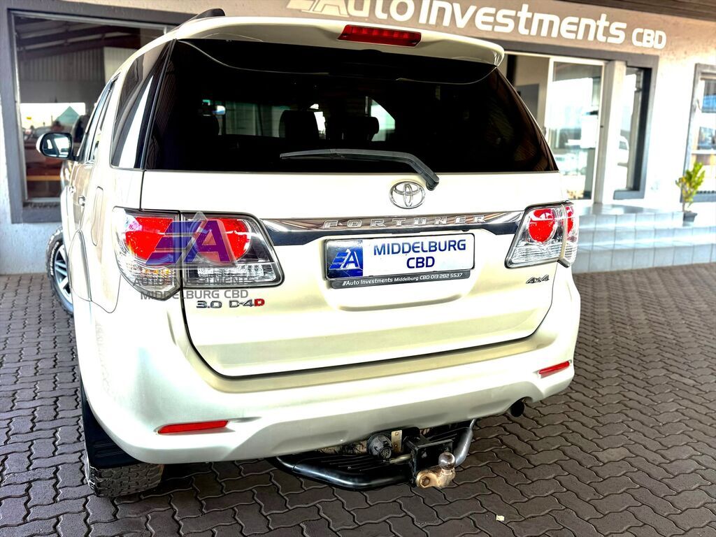 TOYOTA FORTUNER FORTUNER 3.0D-4D 4X4 A/T - 12
