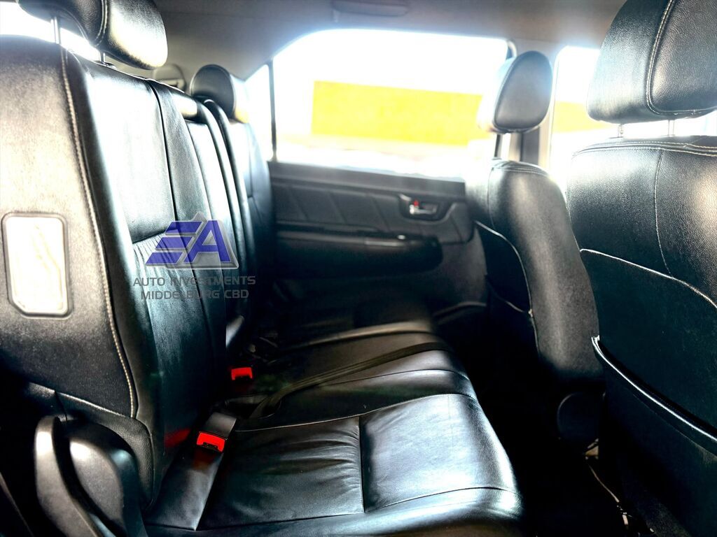 TOYOTA FORTUNER FORTUNER 3.0D-4D 4X4 A/T - 15