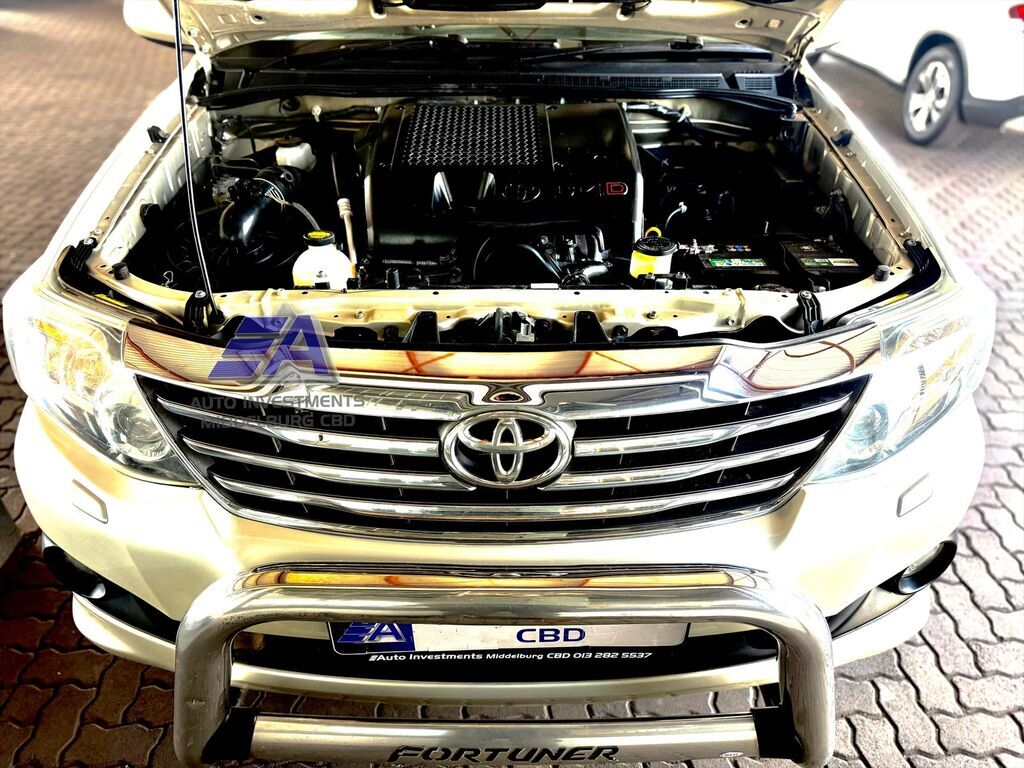 TOYOTA FORTUNER FORTUNER 3.0D-4D 4X4 A/T - 18