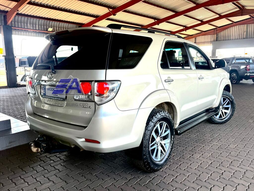 TOYOTA FORTUNER FORTUNER 3.0D-4D 4X4 A/T - 2