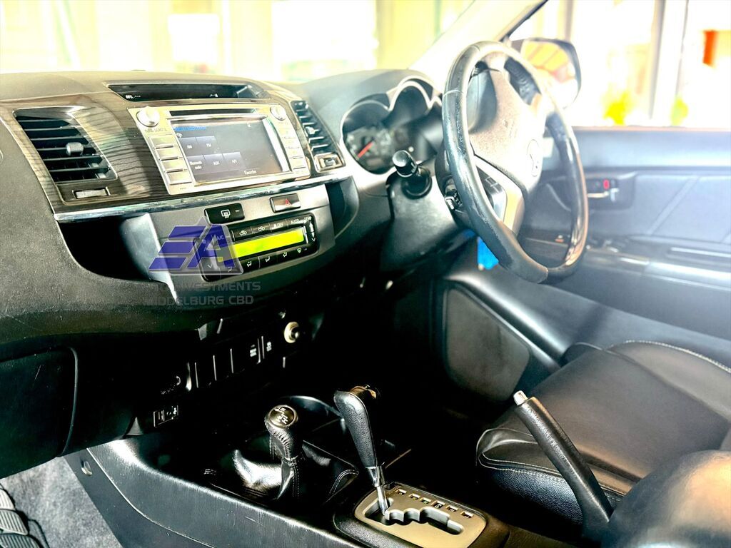 TOYOTA FORTUNER FORTUNER 3.0D-4D 4X4 A/T - 8