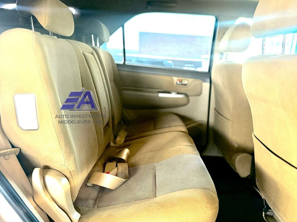 TOYOTA FORTUNER FORTUNER 2.5D-4D RB - 15