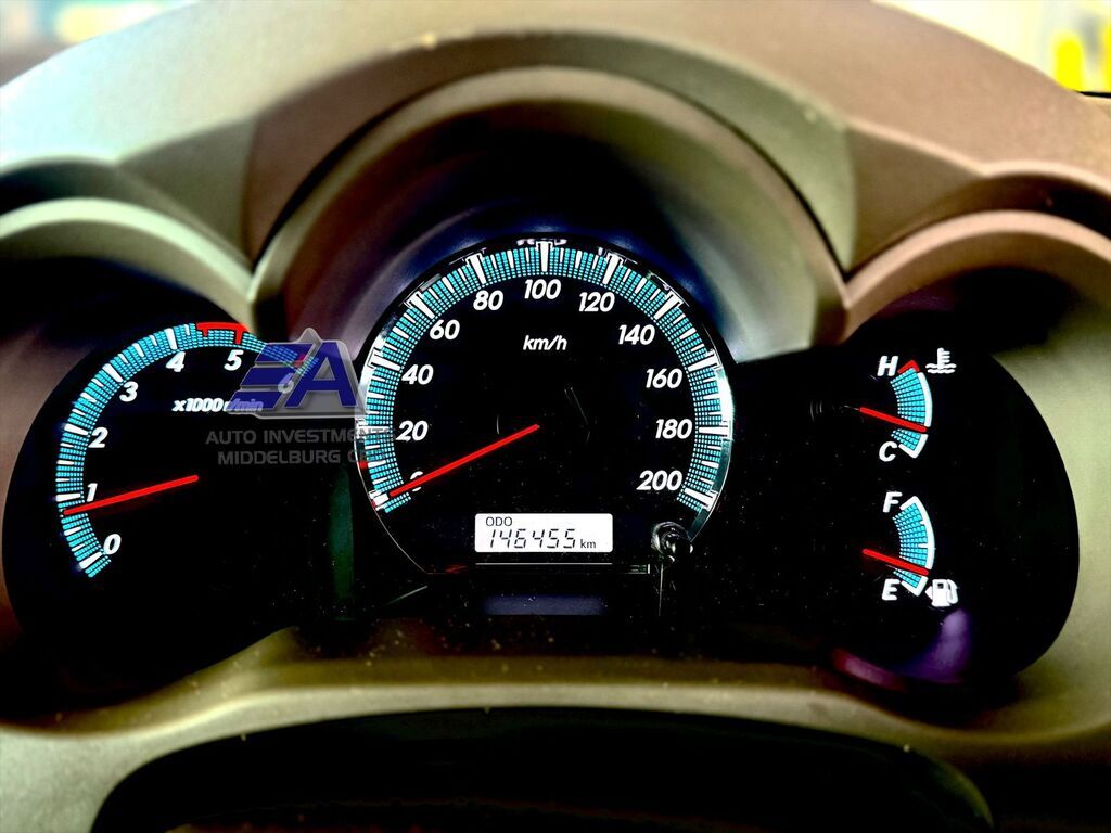 TOYOTA FORTUNER FORTUNER 2.5D-4D RB - 17