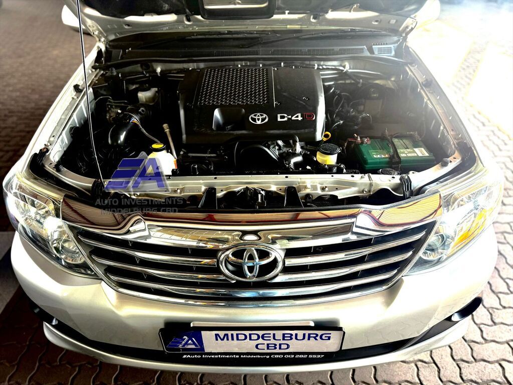 TOYOTA FORTUNER FORTUNER 2.5D-4D RB - 18