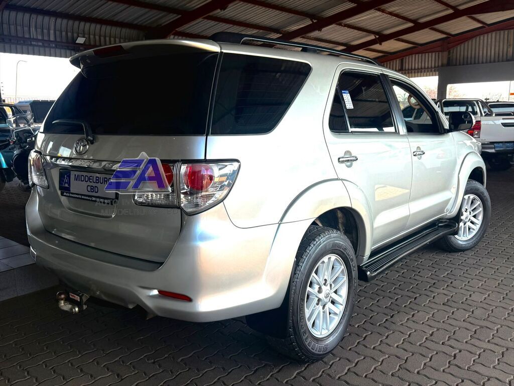 TOYOTA FORTUNER FORTUNER 2.5D-4D RB - 2