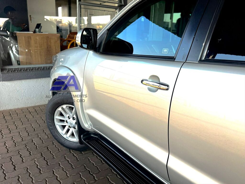 TOYOTA FORTUNER FORTUNER 2.5D-4D RB - 5