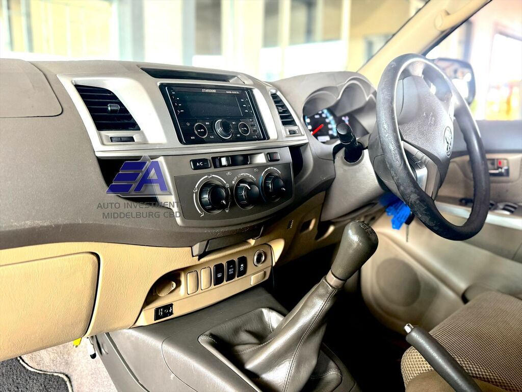TOYOTA FORTUNER FORTUNER 2.5D-4D RB - 8