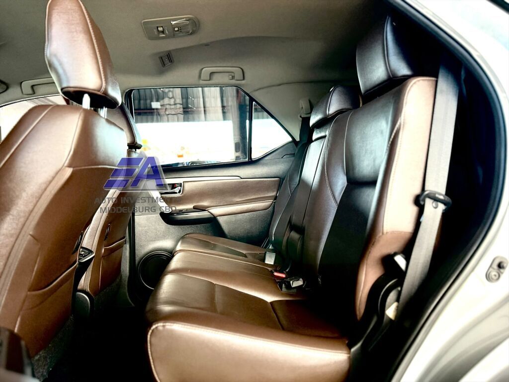 TOYOTA FORTUNER FORTUNER 2.4GD-6 R/B A/T - 10