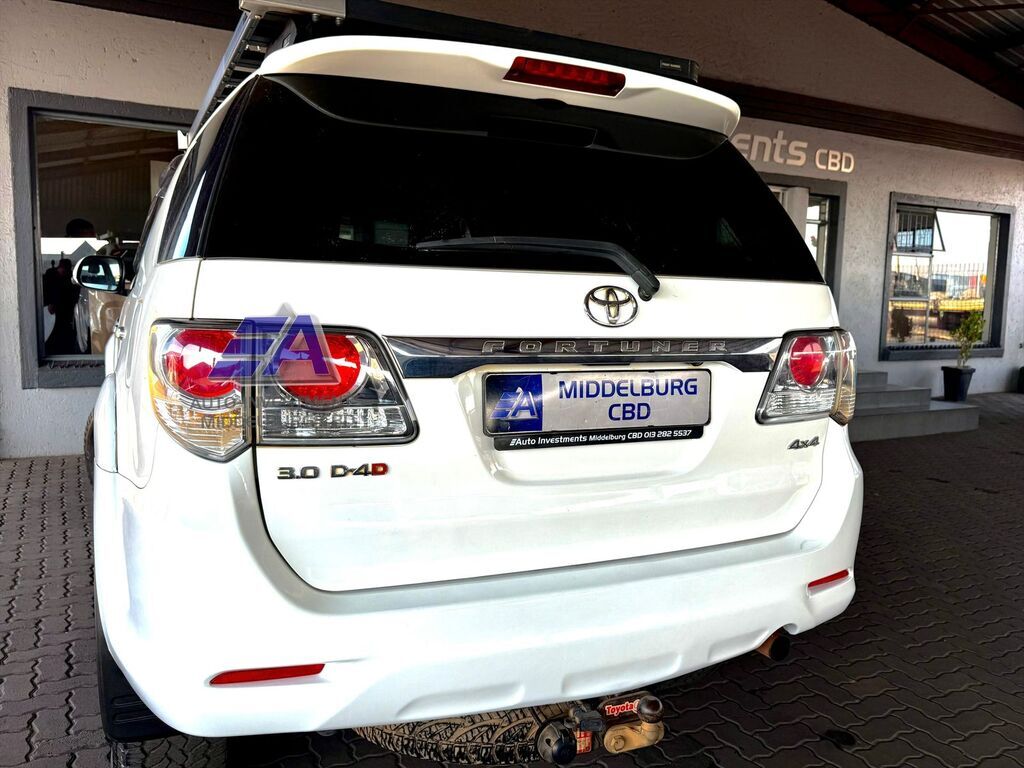 TOYOTA FORTUNER FORTUNER 3.0D-4D 4X4 A/T - 12