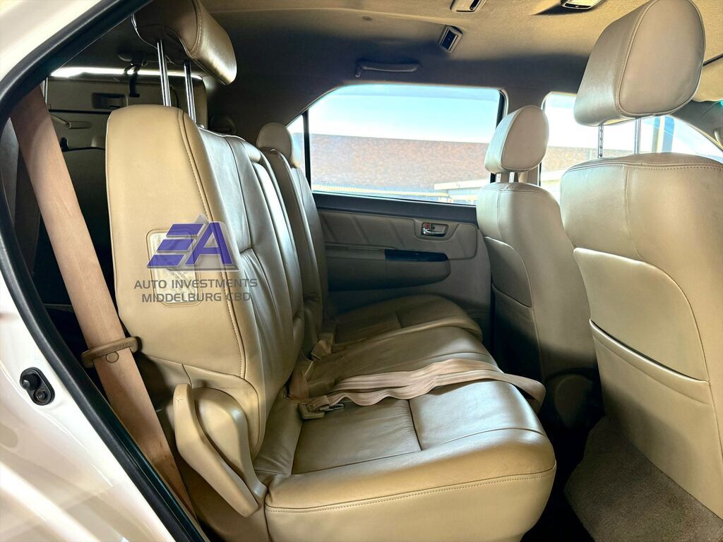 TOYOTA FORTUNER FORTUNER 3.0D-4D 4X4 A/T - 15