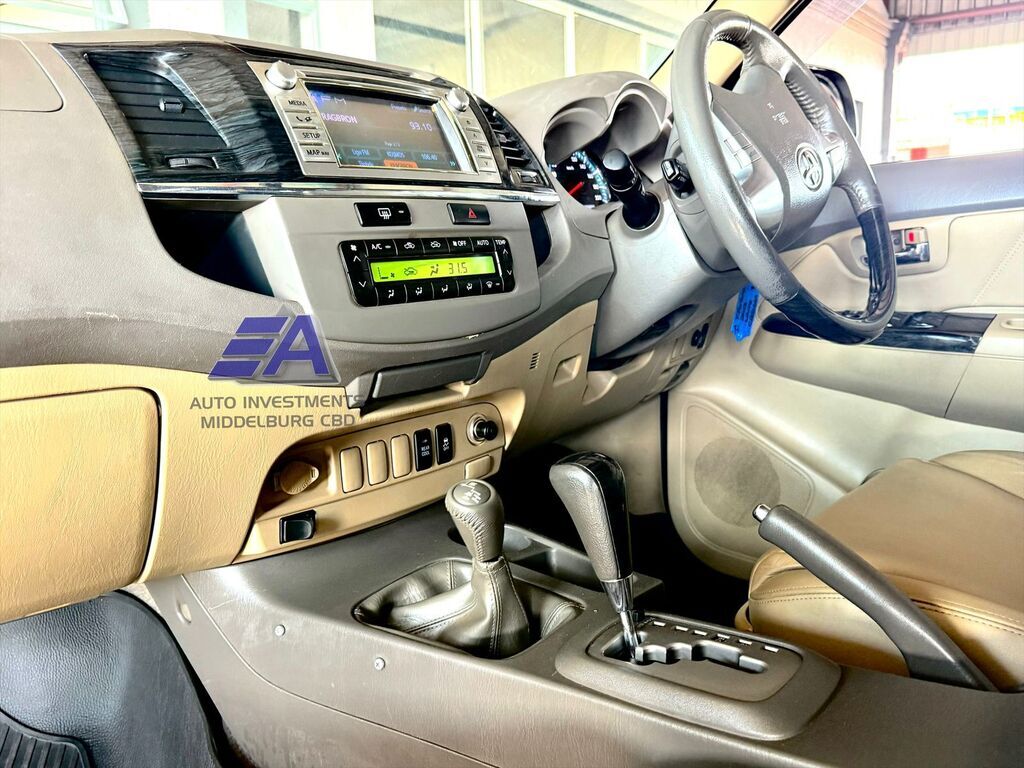 TOYOTA FORTUNER FORTUNER 3.0D-4D 4X4 A/T - 8