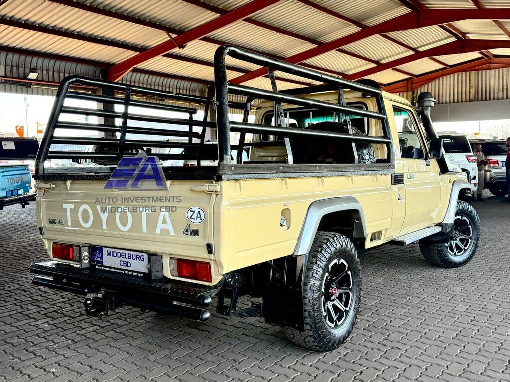 TOYOTA LAND CRUISER PICK UP LAND CRUISER 79 4.5D 70TH ED P/U S/C - 2