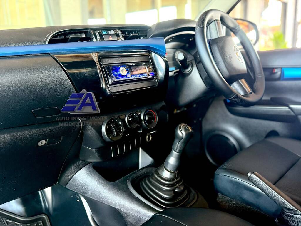 TOYOTA HILUX HILUX 2.4 GD S A/C P/U S/C - 8