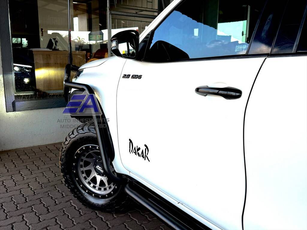 TOYOTA HILUX HILUX 2.8 GD-6 RAIDER 4X4 A/T P/U D/C - 5