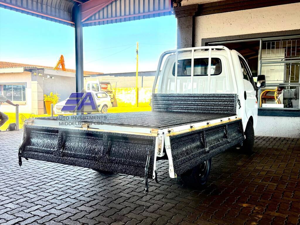 HYUNDAI H100 / BAKKIE H100 2.6D A/C F/C D/S - 10