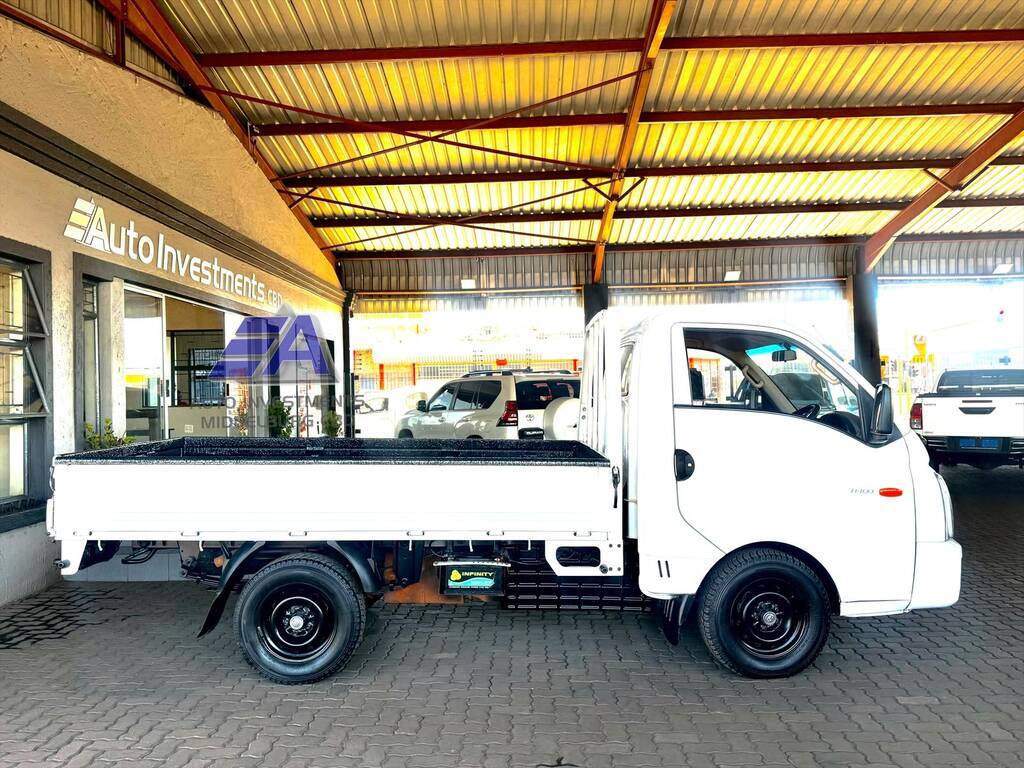 HYUNDAI H100 / BAKKIE H100 2.6D A/C F/C D/S - 3