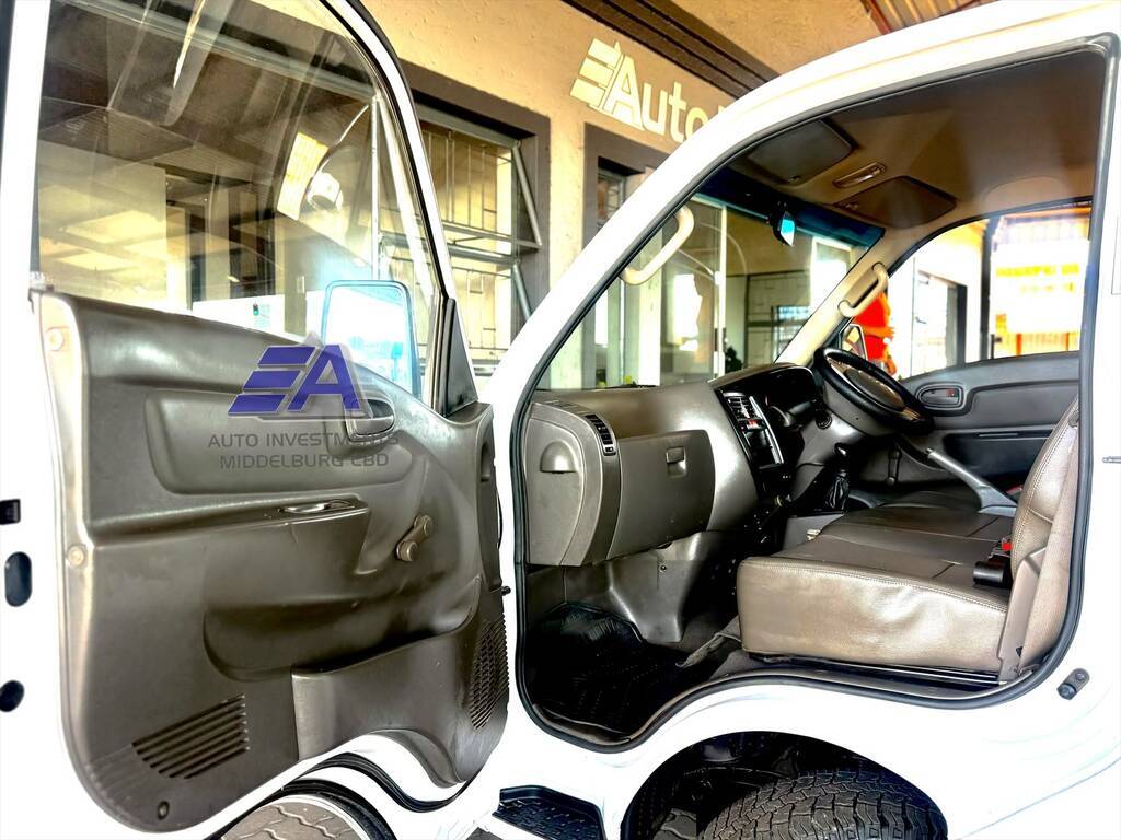 HYUNDAI H100 / BAKKIE H100 2.6D A/C F/C D/S - 5