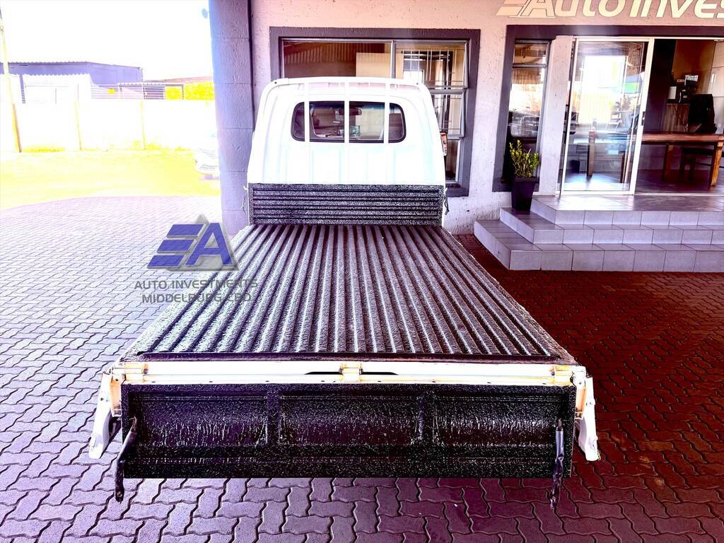 HYUNDAI H100 / BAKKIE H100 2.6D A/C F/C D/S - 9