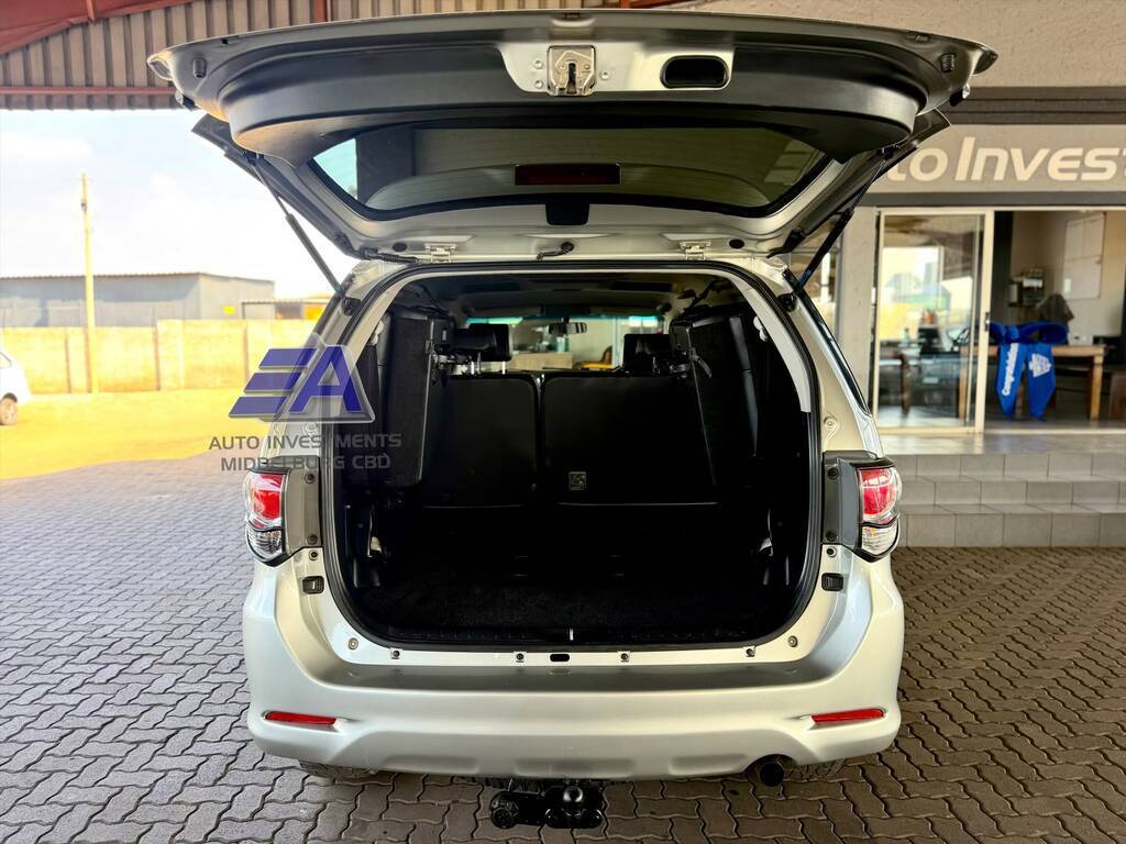 TOYOTA FORTUNER FORTUNER 3.0D-4D R/B - 12