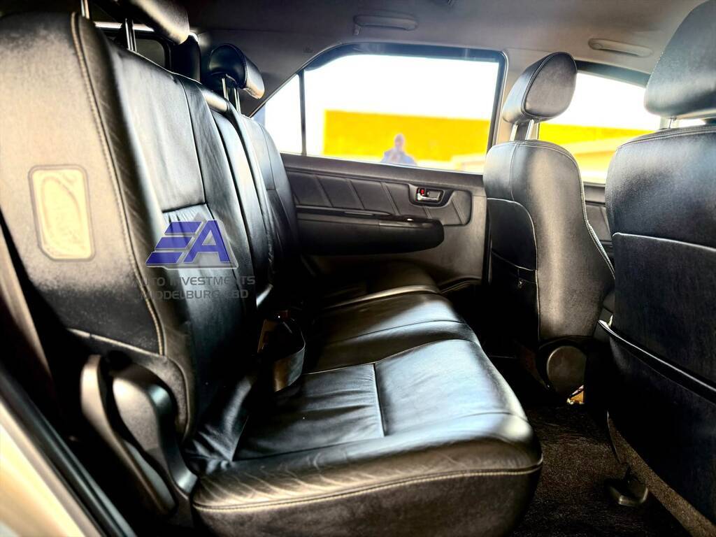 TOYOTA FORTUNER FORTUNER 3.0D-4D R/B - 14