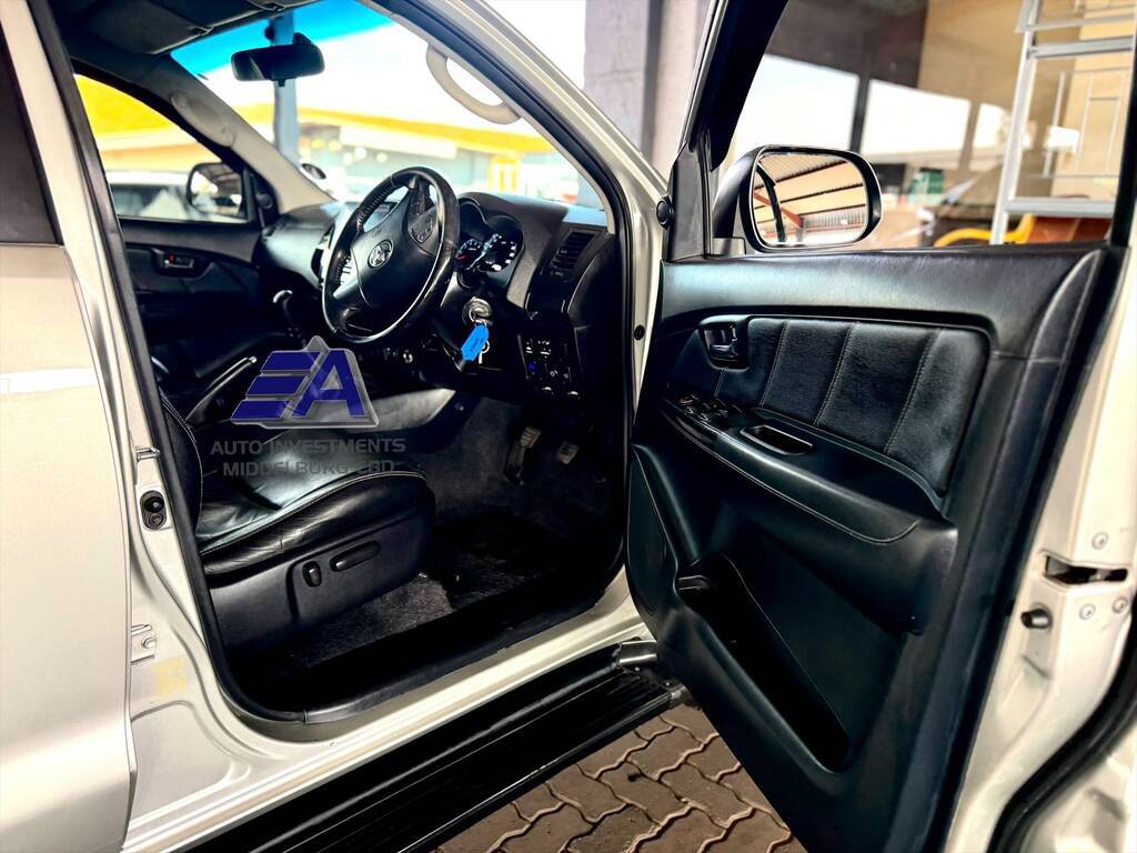 TOYOTA FORTUNER FORTUNER 3.0D-4D R/B - 15