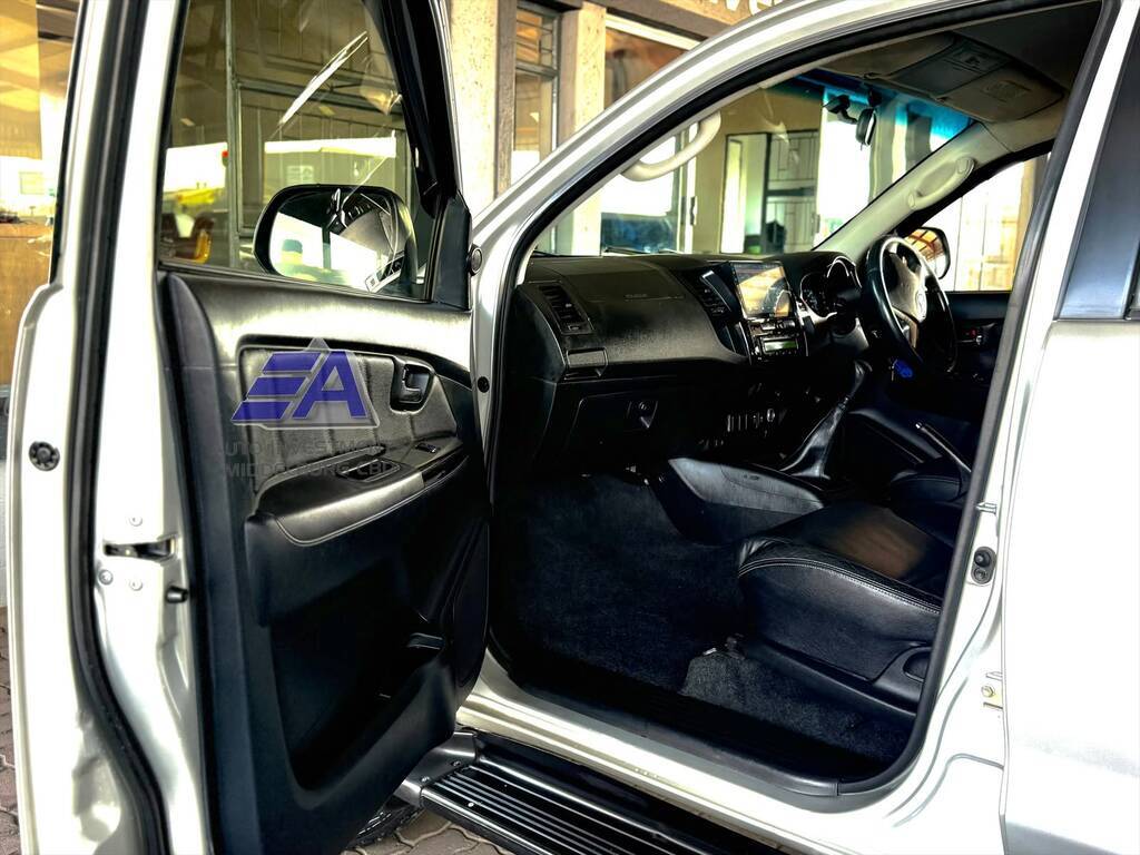 TOYOTA FORTUNER FORTUNER 3.0D-4D R/B - 5