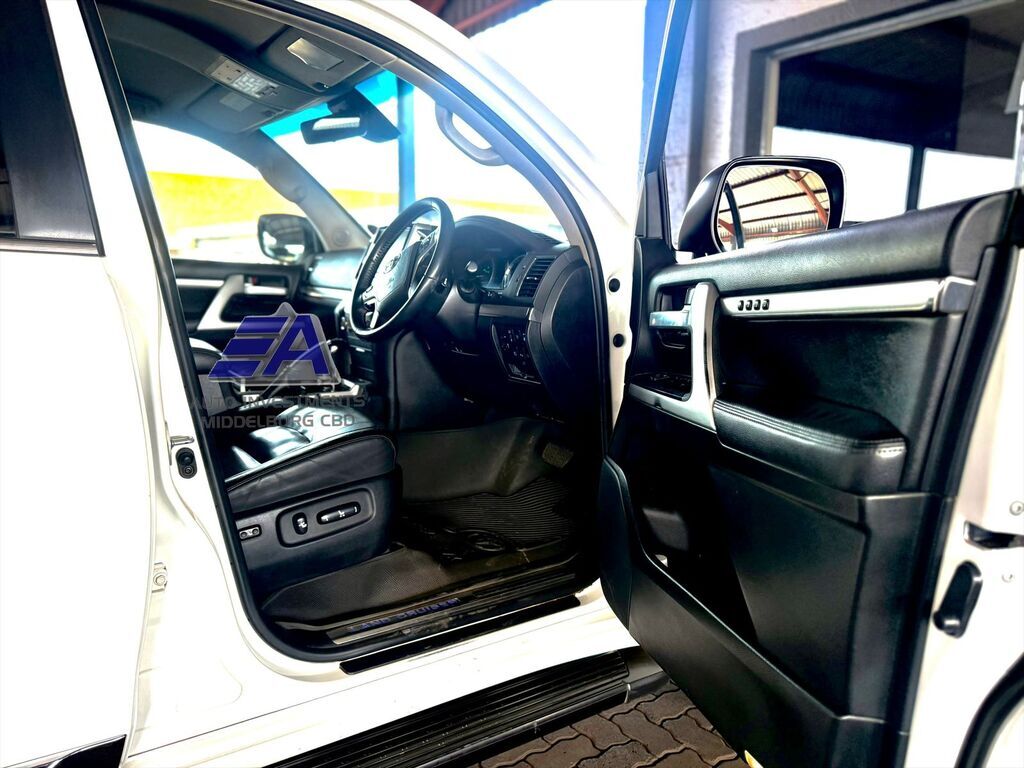 TOYOTA LAND CRUISER LAND CRUISER 200 V8 4.5D VX-R A/T - 15