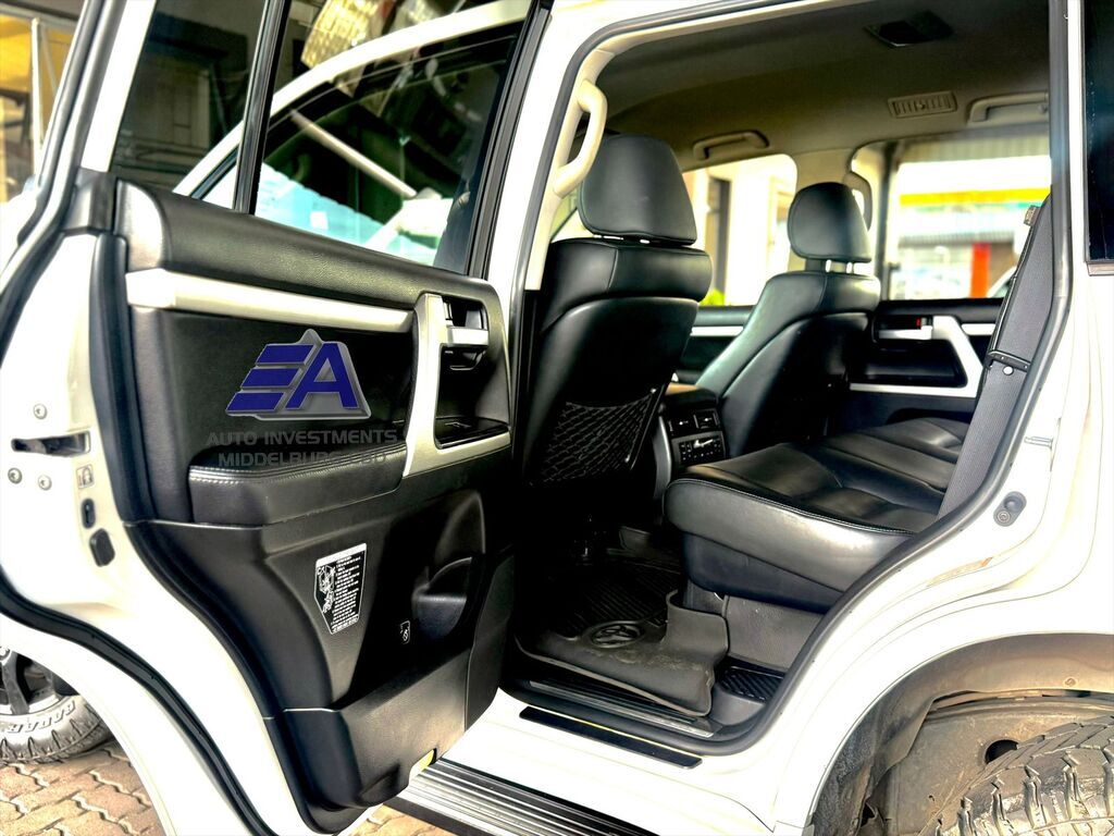 TOYOTA LAND CRUISER LAND CRUISER 200 V8 4.5D VX-R A/T - 8