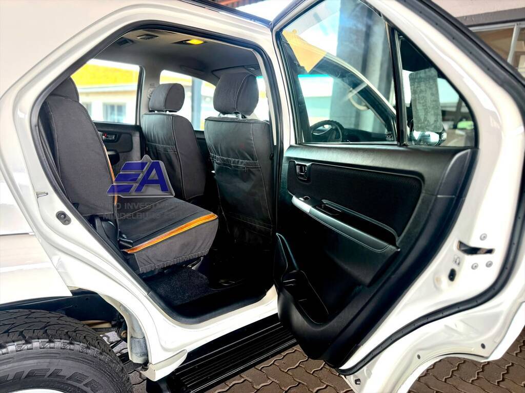 TOYOTA FORTUNER FORTUNER 2.5D-4D RB - 12