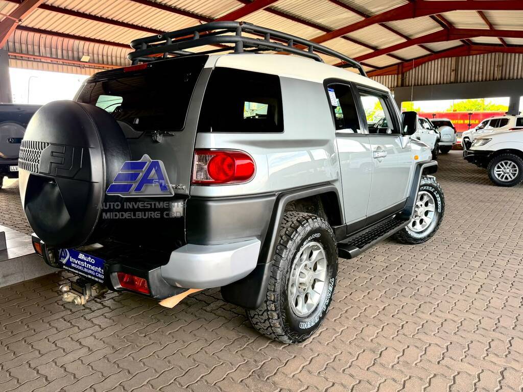 TOYOTA LANDCRUISER L/CRUISER FJ 4.0 V6 DESERT CRUISER - 2