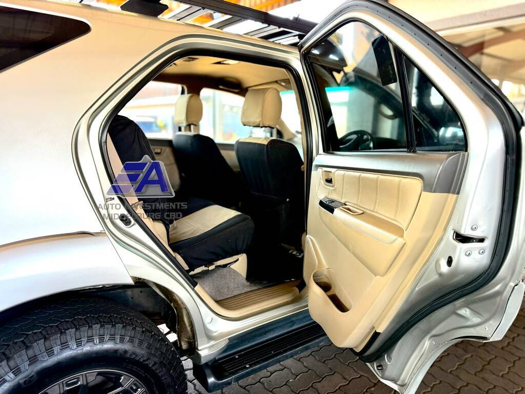 TOYOTA FORTUNER FORTUNER 3.0D-4D 4X4 - 13