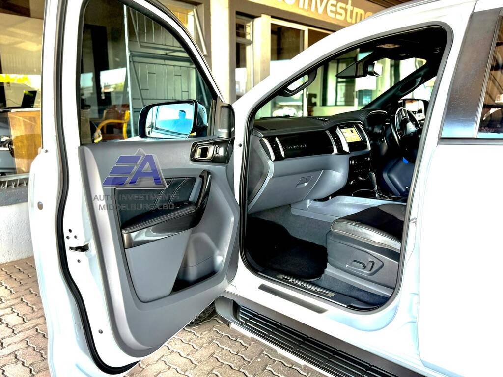 FORD EVEREST EVEREST 3.2 TDCi LTD 4X4 A/T - 5