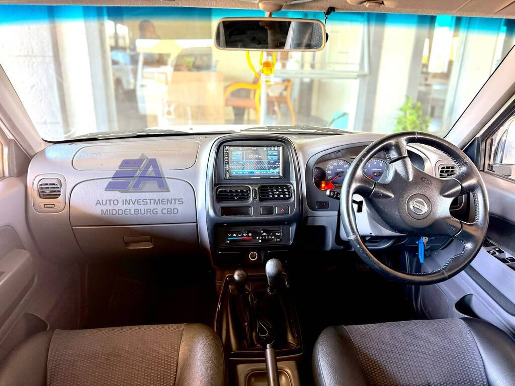 NISSAN HARDBODY HARDBODY NP300 2.4i 4X4 P/U D/C - 10