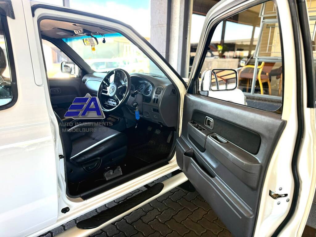 NISSAN HARDBODY HARDBODY NP300 2.4i 4X4 P/U D/C - 15