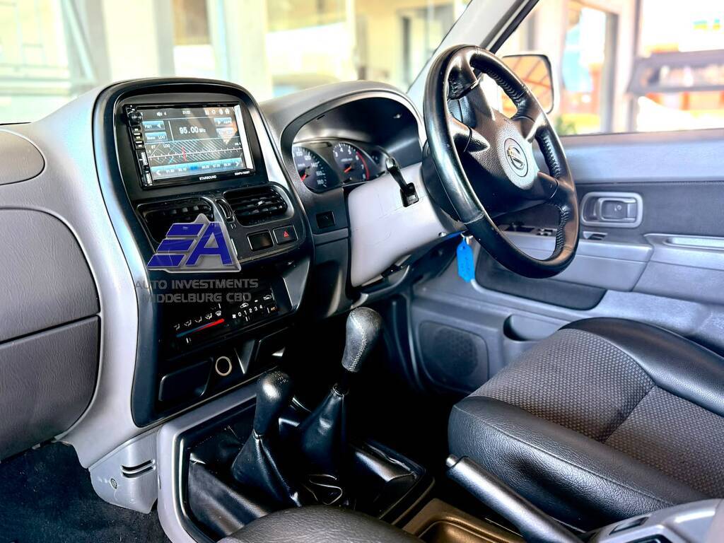 NISSAN HARDBODY HARDBODY NP300 2.4i 4X4 P/U D/C - 7