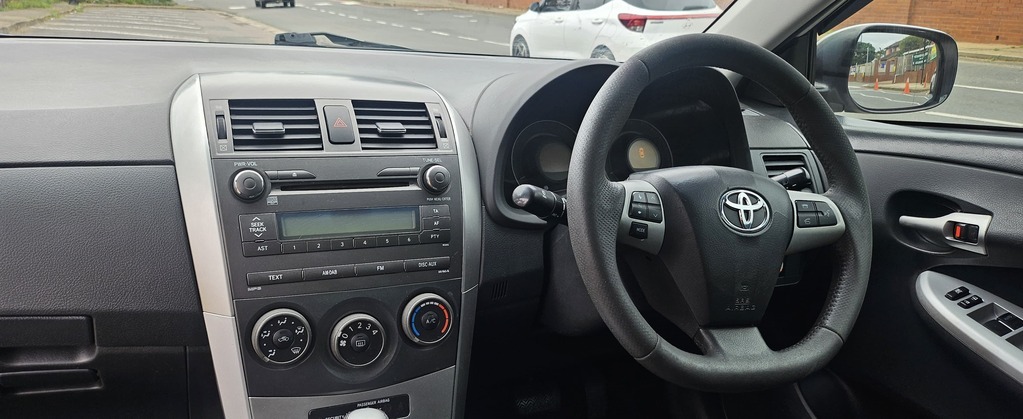TOYOTA COROLLA - Image 10