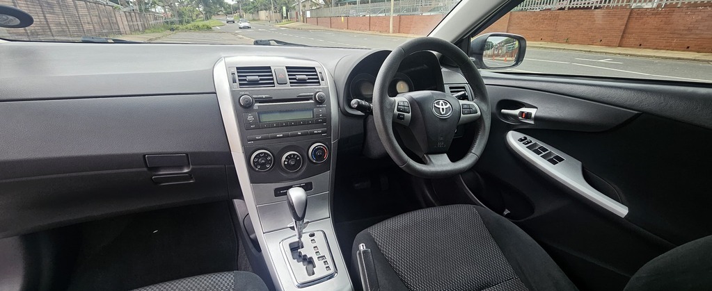 TOYOTA COROLLA - Image 11