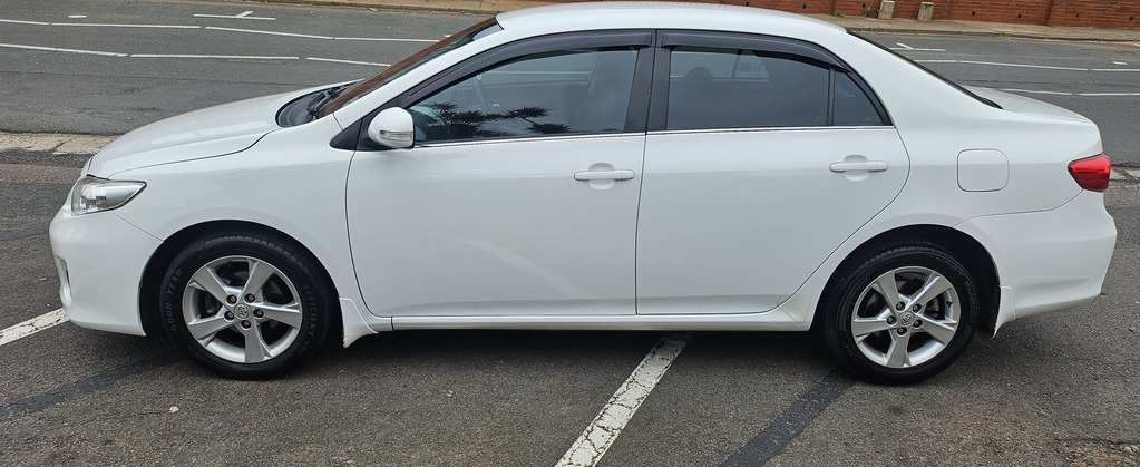 TOYOTA COROLLA - Image 4