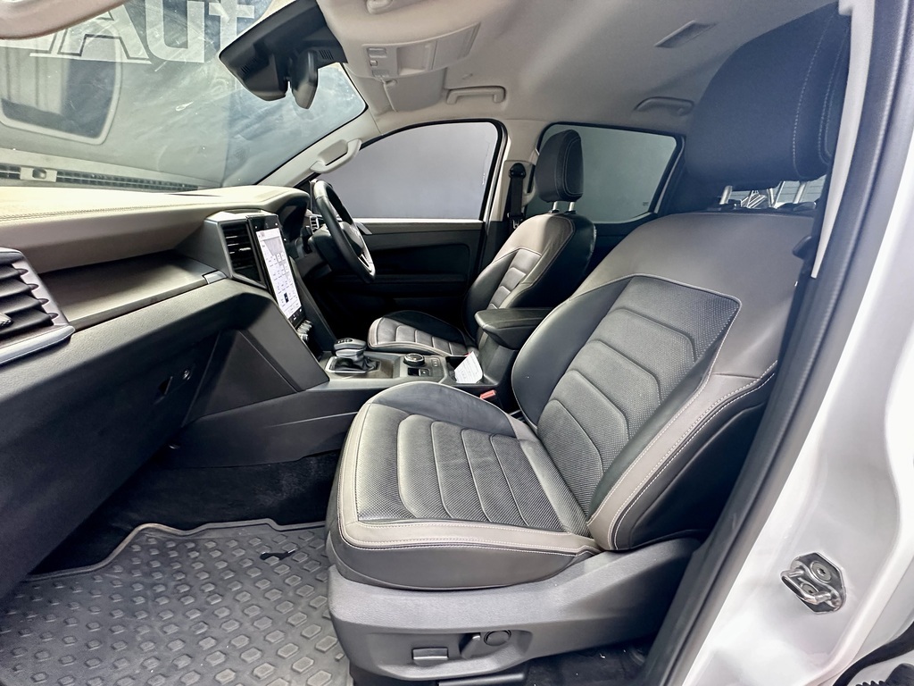 VOLKSWAGEN AMAROK - Image 10
