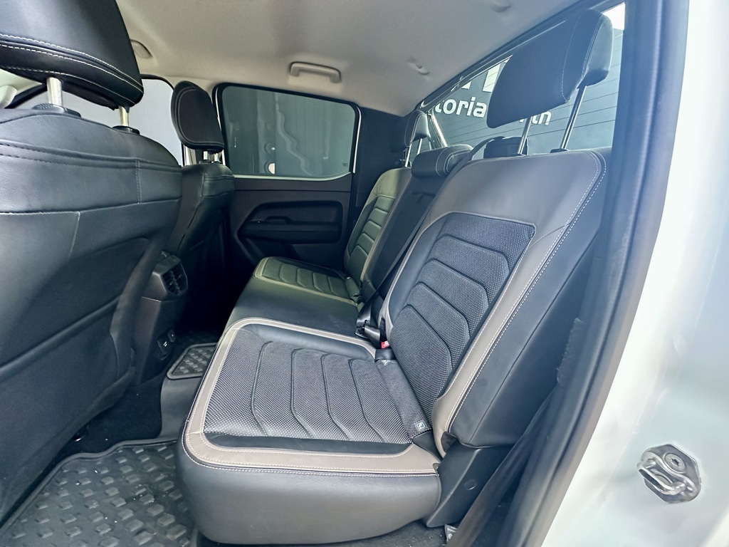 VOLKSWAGEN AMAROK - Image 11