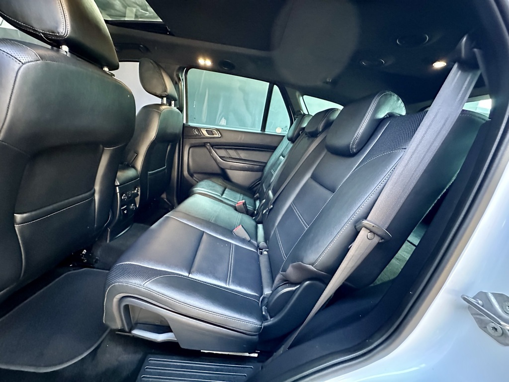 FORD EVEREST - Image 11