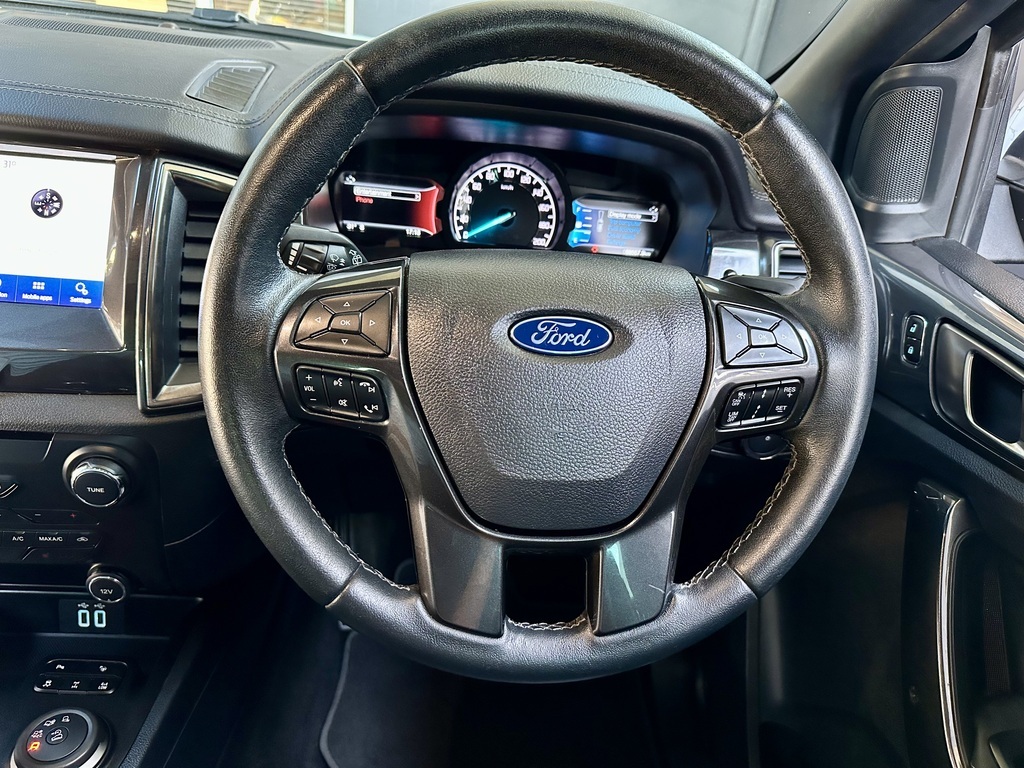 FORD EVEREST - Image 12