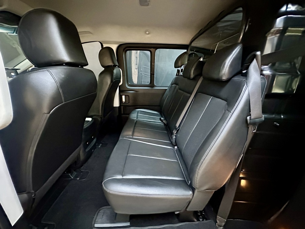 HYUNDAI STARIA STARIA 2.2D MULTICAB A/T (5 SEAT)