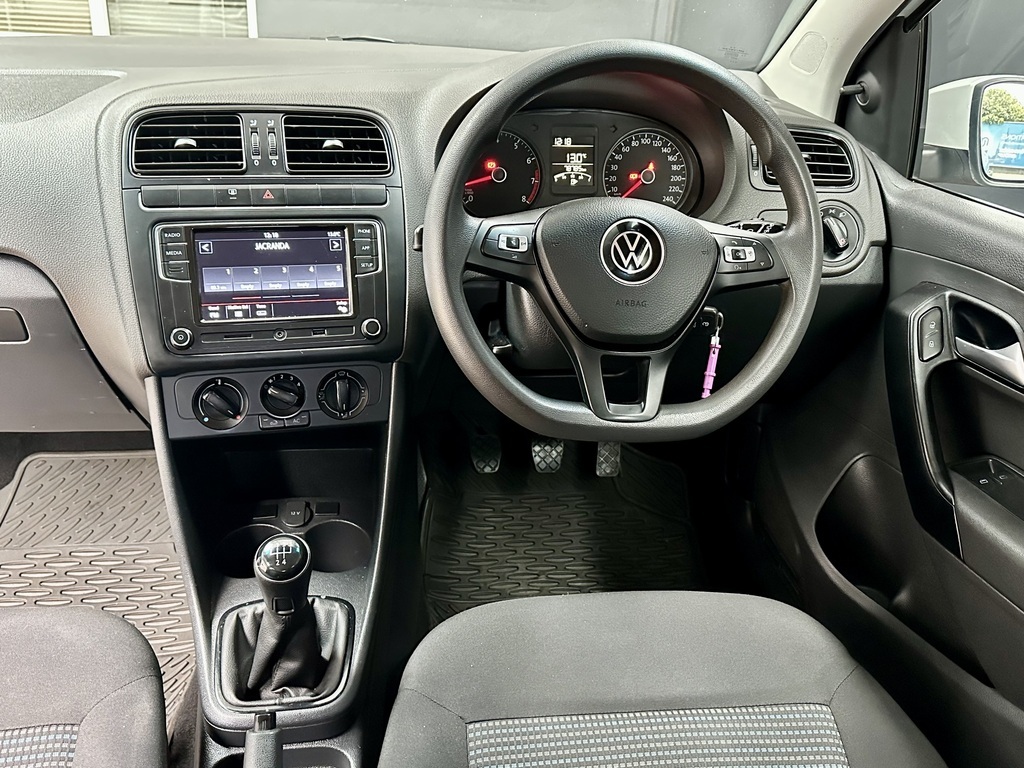 VOLKSWAGEN POLO VIVO POLO VIVO 1.4 COMFORTLINE (5DR)