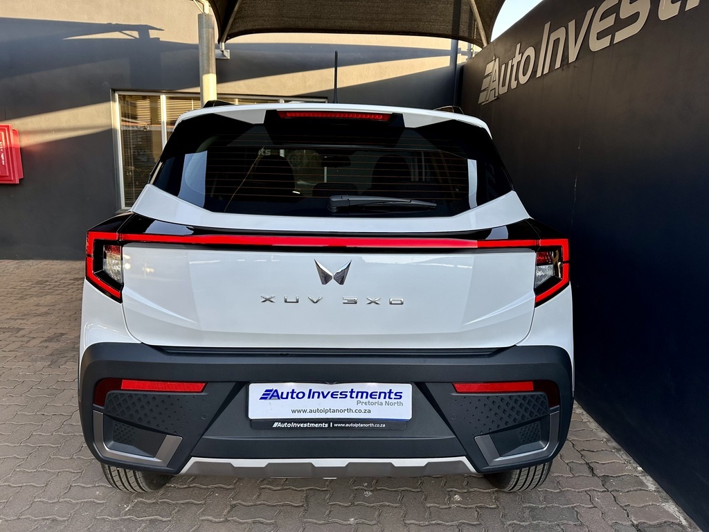 MAHINDRA XUV3XO XUV3XO 1.2T AX5