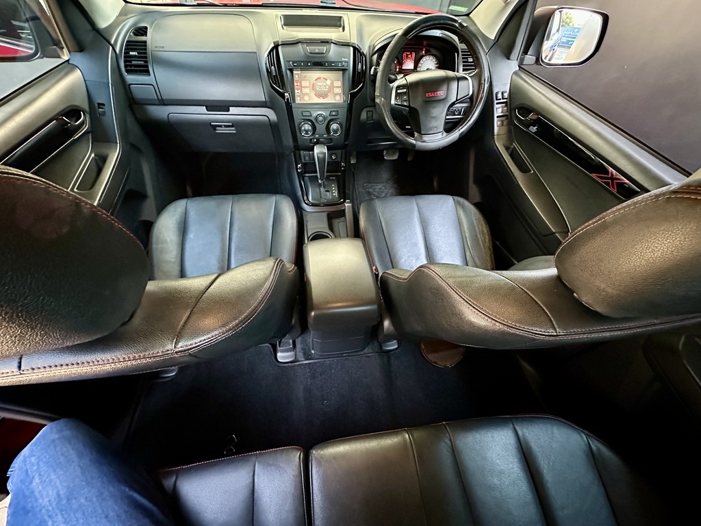 ISUZU D-MAX D-MAX 250 HO X-RIDER A/T D/C P/U