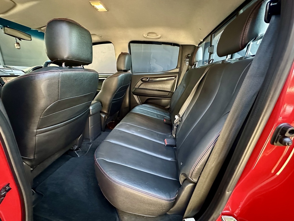 ISUZU D-MAX D-MAX 250 HO X-RIDER A/T D/C P/U