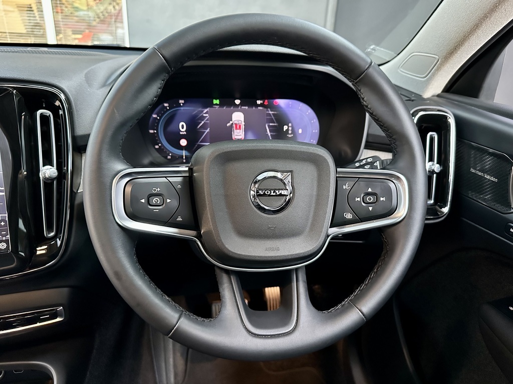 VOLVO XC40 XC40 B4 PLUS BRIGHT GEARTRONIC (MILD HYBRID)