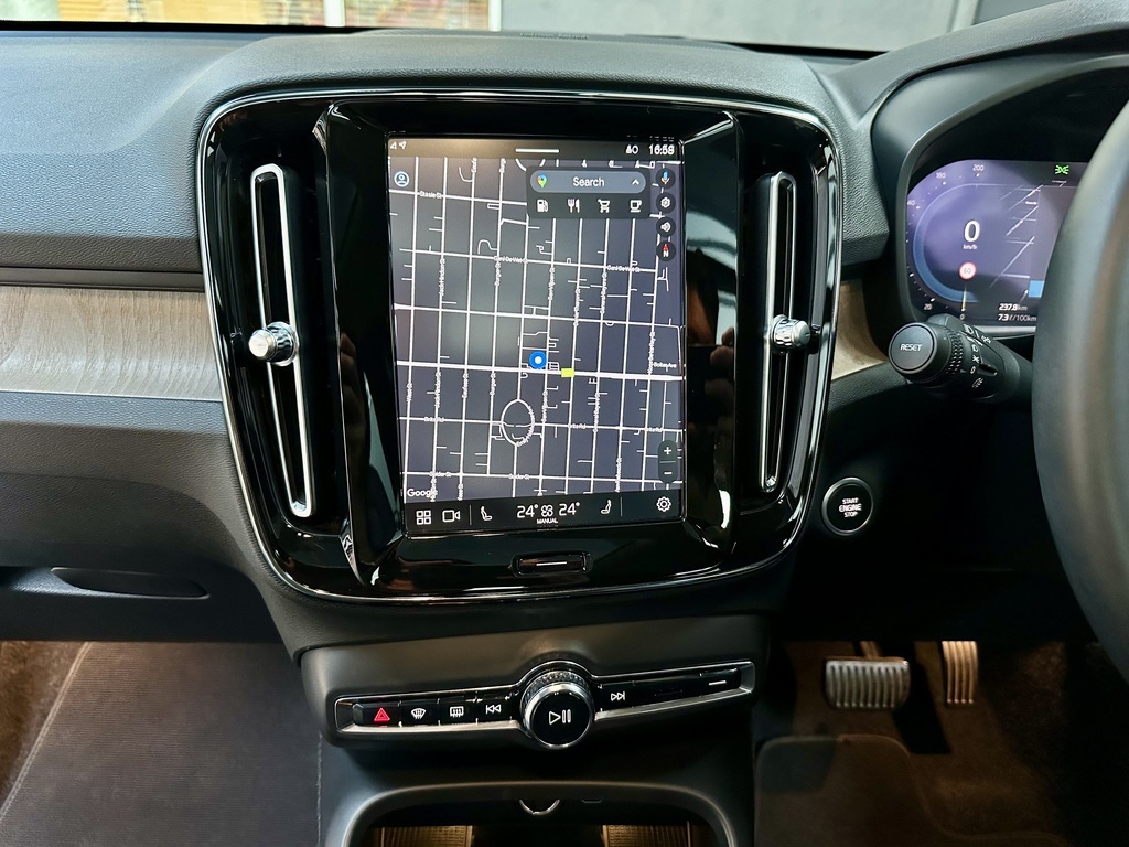 VOLVO XC40 XC40 B4 PLUS BRIGHT GEARTRONIC (MILD HYBRID)