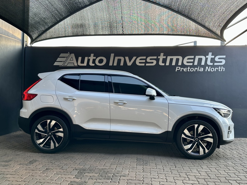 VOLVO XC40 XC40 B4 PLUS BRIGHT GEARTRONIC (MILD HYBRID)